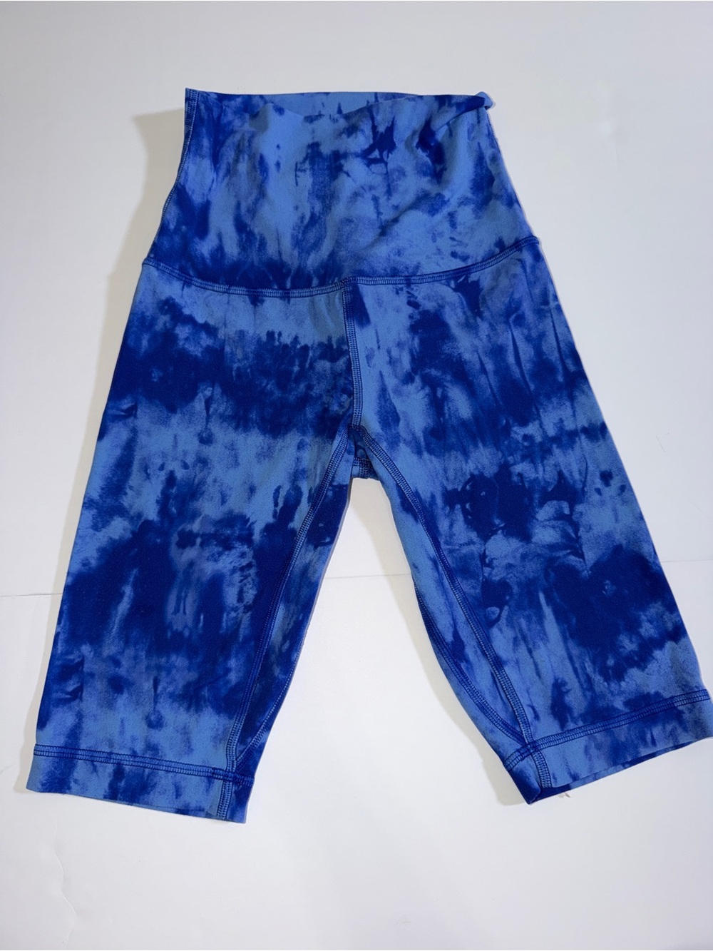 Lululemon 10” High-Waist Blue Tie-Dye Womens Bike Shorts